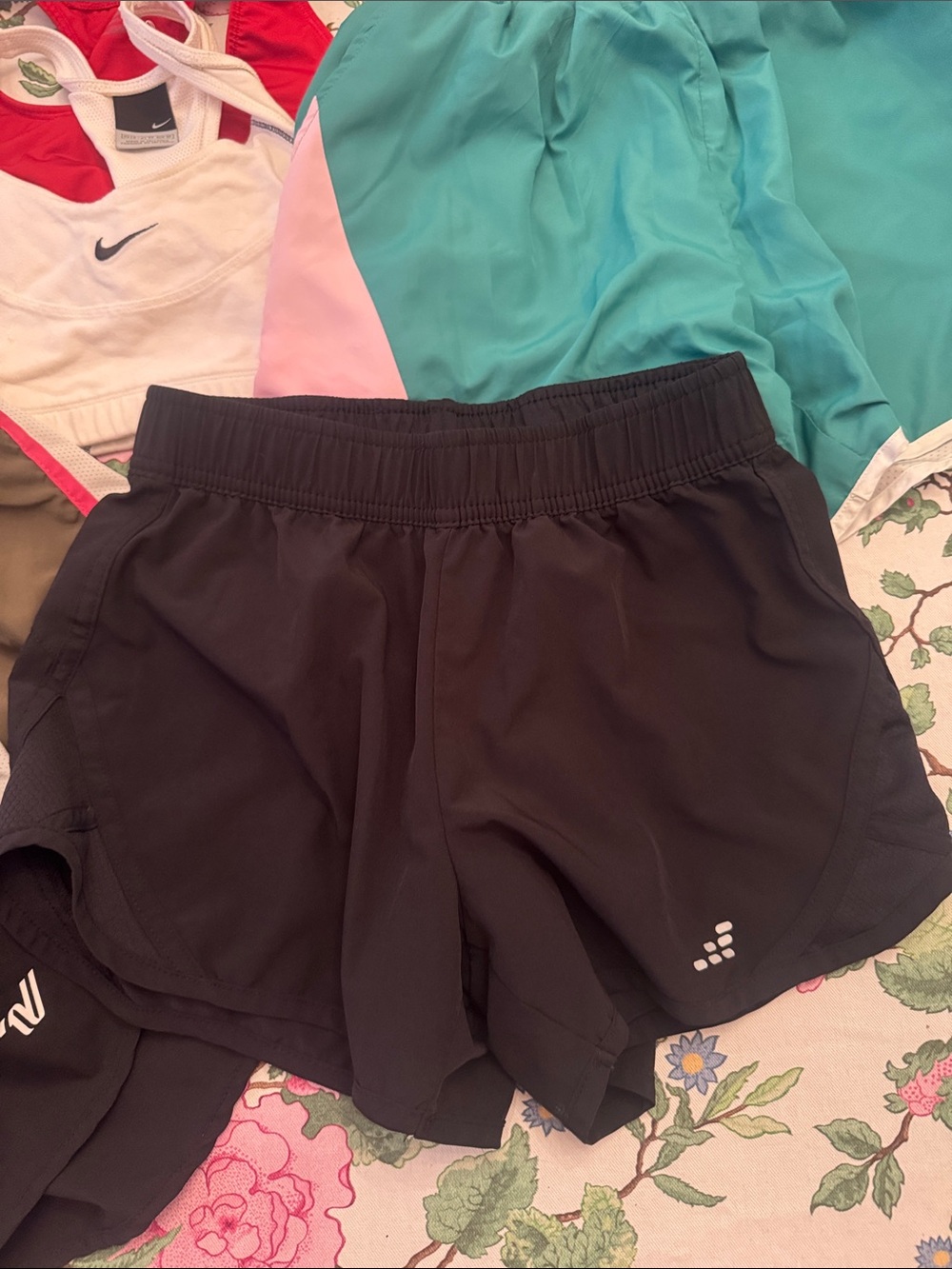 Huge Nike/workout bundle - Picture 7 of 14